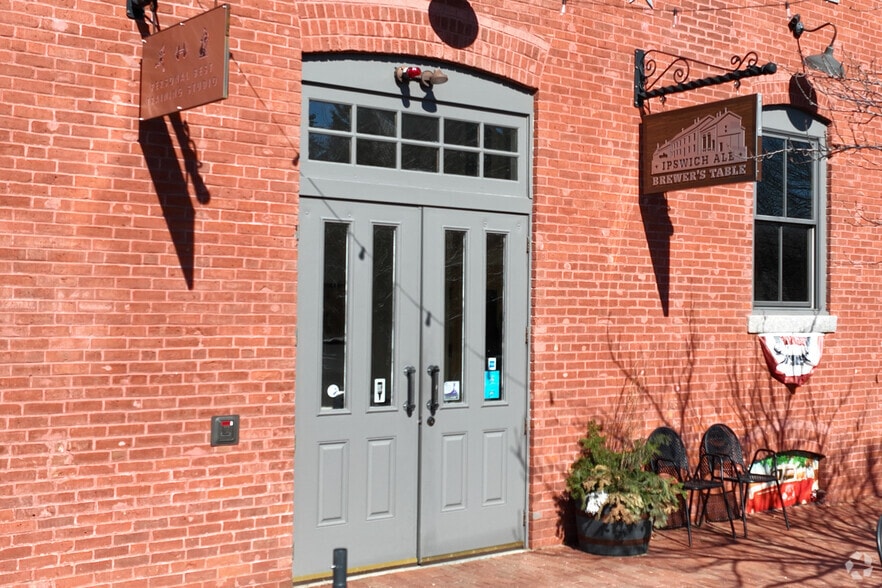 More Photos Of 2 Brewery Pl, Ipswich Distribution For Sale