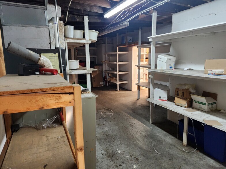 More Photos Of 3149 Kensington Ave, Philadelphia Storefront For Sale