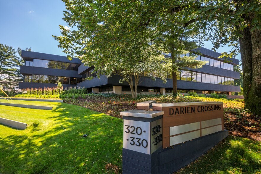More Photos Of 320 Boston Post Rd, Darien Unknown For Lease