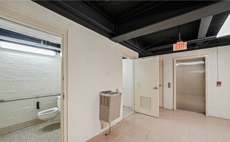 More Photos Of 216 & 218 Rigsbee Ave, Durham Office For Sale