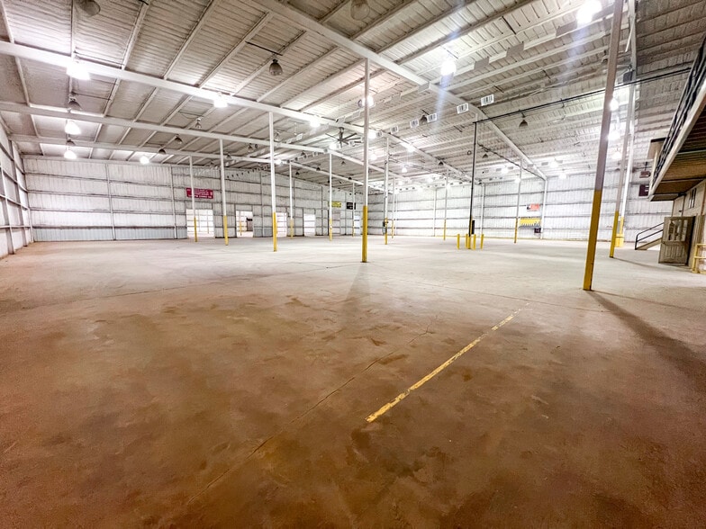 More Photos Of 3965 US Highway 60, Hereford Industrial For Sale