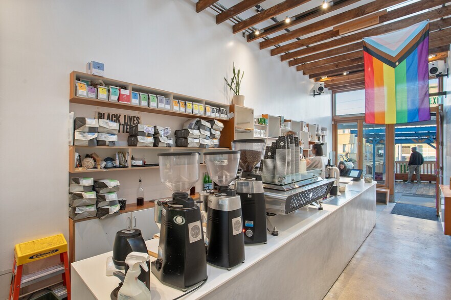 More Photos Of 3627-3629 Taraval St, San Francisco Storefront For Sale