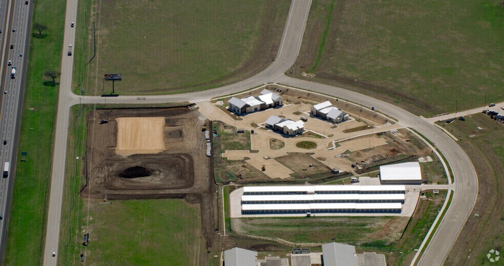 More Photos Of 120 Riverwalk Dr, San Marcos Office For Sale