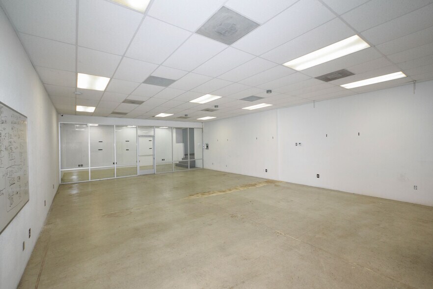 More Photos Of 1440 N Spring St, Los Angeles Warehouse For Lease