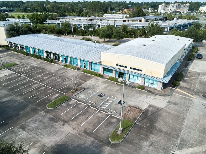 More Photos Of 705 Wells Rd, Orange Park Light Manufacturing For Lease