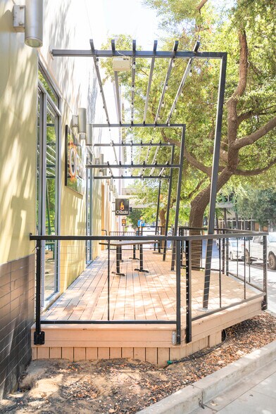 More Photos Of 1000 K St, Sacramento Restaurant For Lease