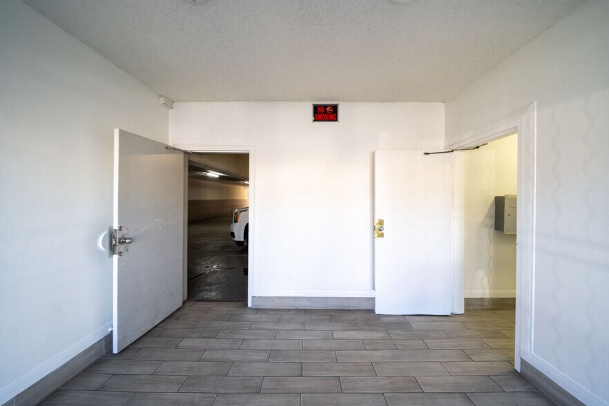 More Photos Of 7437 Haskell Ave, Van Nuys Apartments For Sale