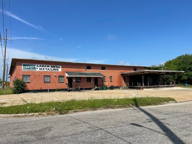 More Photos Of 701 N Joachim St, Mobile Warehouse For Sale