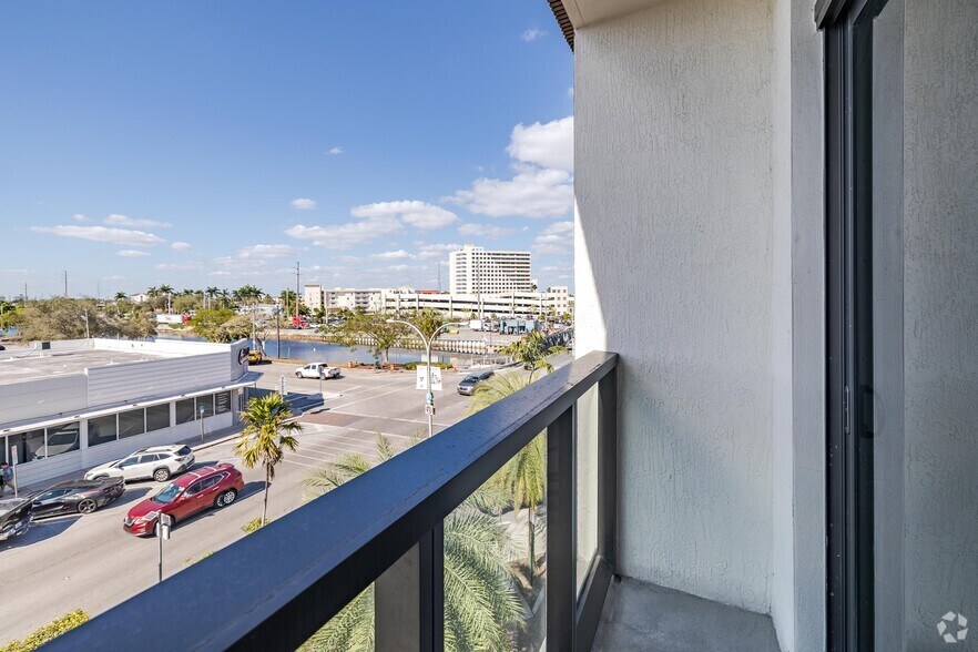 More Photos Of 1 Curtiss Pky, Miami Springs Apartments For Sale