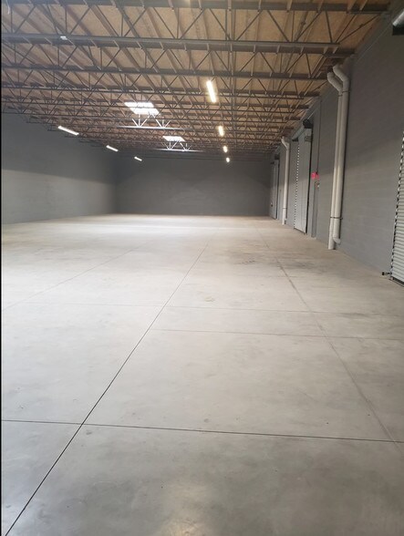 More Photos Of 61 Commerce Dr, Perris Manufacturing For Sale