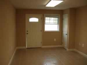 More Photos Of 17 Memorial Dr, Paterson Showroom For Lease