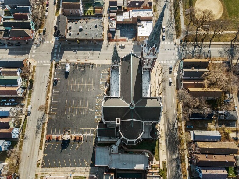 More Photos Of 8231 S South Shore Dr, Chicago Schools For Sale