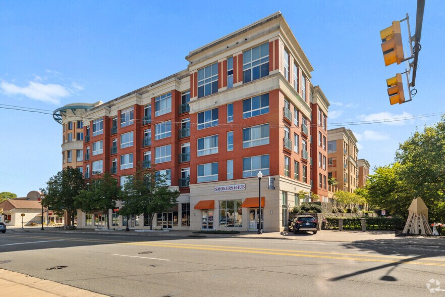 More Photos Of 2200 N Westmoreland St, Arlington Multifamily For Sale