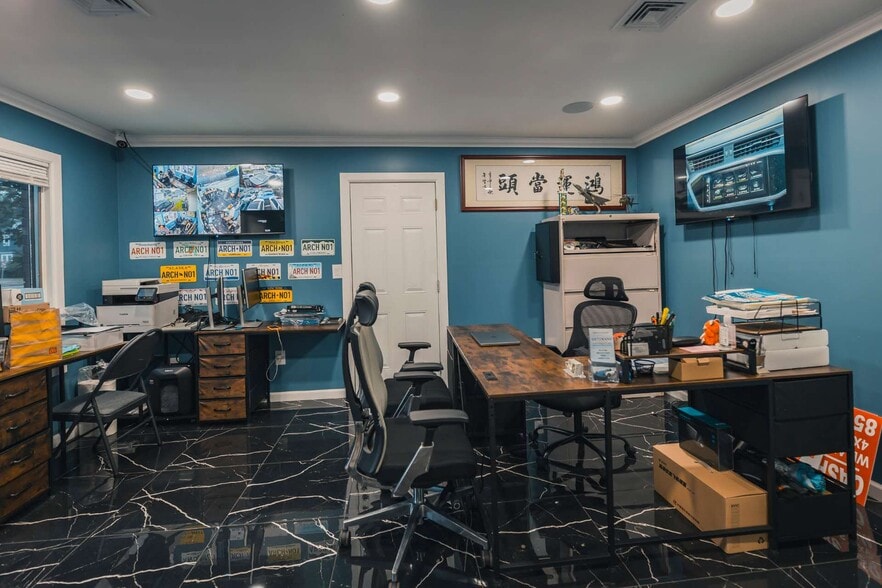 More Photos Of 120 Woodbridge Ave, Highland Park Auto Dealership For Sale