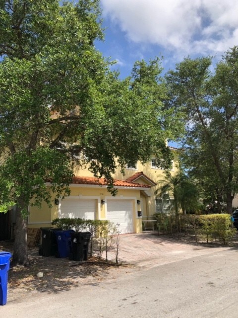 More Photos Of 716 SW 9th Ter, Fort Lauderdale Specialty For Sale