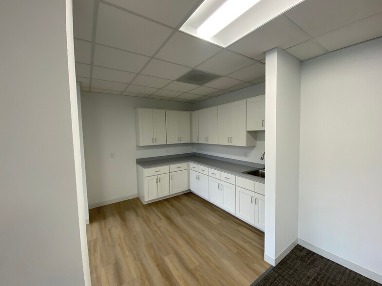 More Photos Of 7410 Northside Dr, North Charleston Medical For Lease