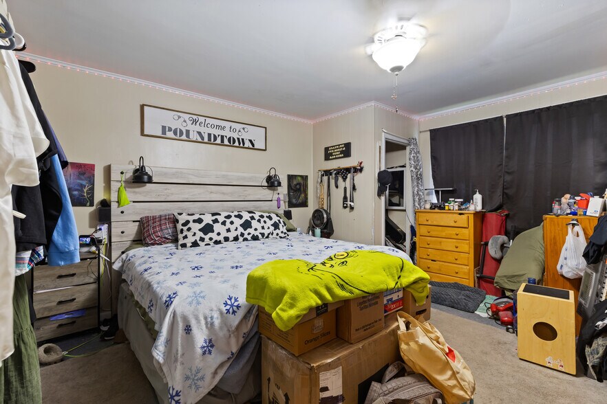 More Photos Of 8002 Fort Smallwood Rd, Baltimore Apartments For Sale