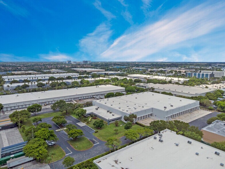 More Photos Of 1910 NW 97th Ave, Miami Distribution For Lease