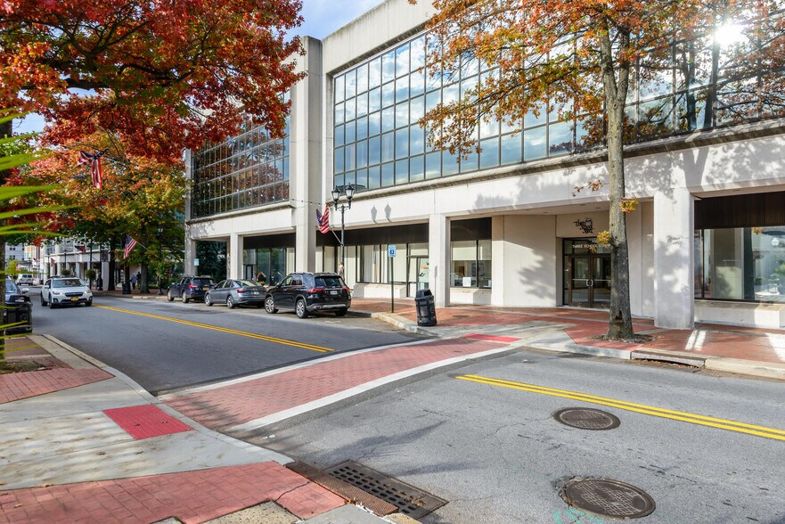 More Photos Of 3 School St, Glen Cove Medical For Sale