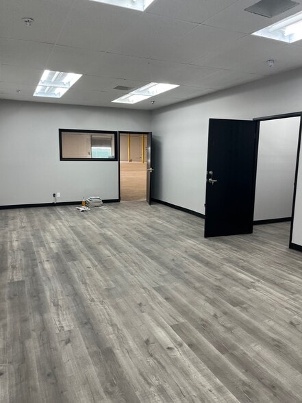 More Photos Of 11830 Wakeman St, Santa Fe Springs Manufacturing For Sale
