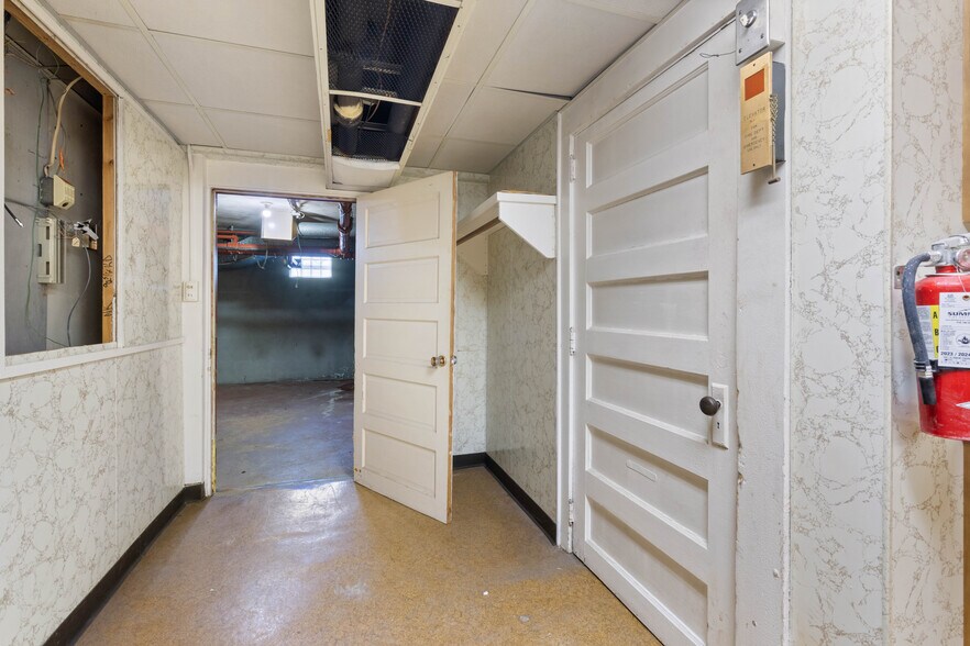 More Photos Of 1209 E 5th St, Superior Multifamily For Sale