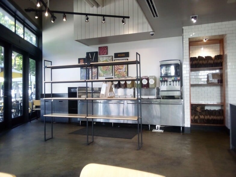 More Photos Of 9343 Culver Blvd, Culver City Storefront For Lease