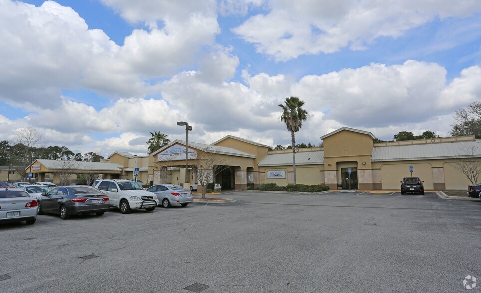 Primary Photo Of 1215 Dunn Ave, Jacksonville Medical For Lease