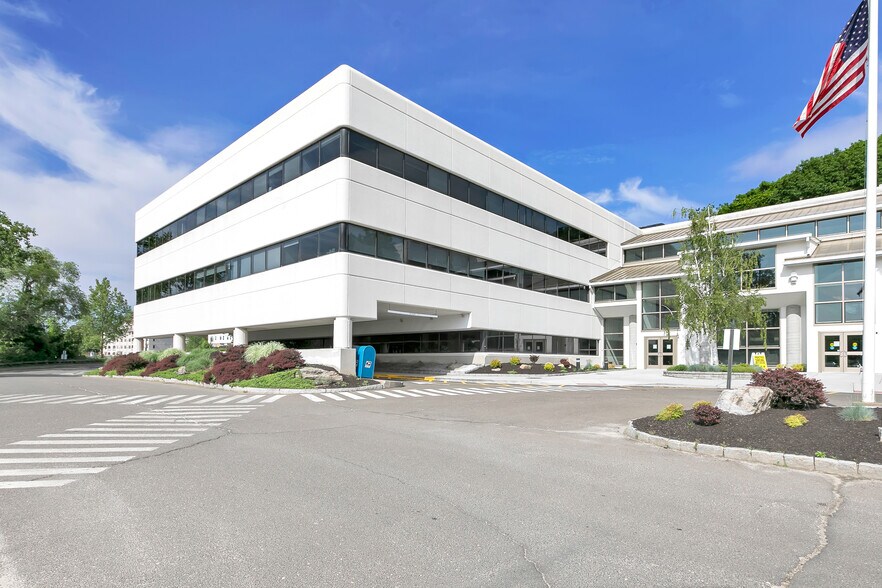 More Photos Of 148 East Ave, Norwalk Medical For Sale