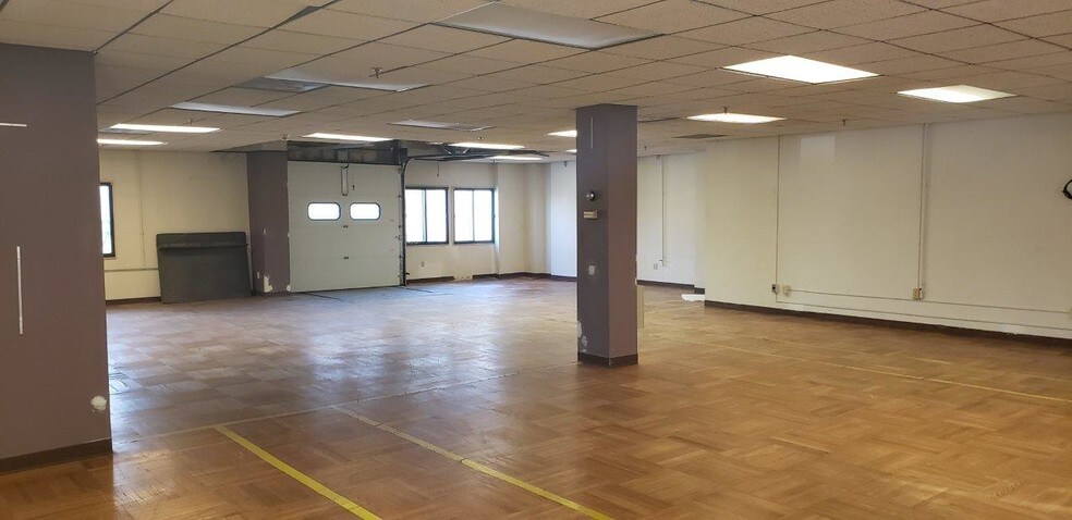 More Photos Of 50 Miry Brook Rd, Danbury Warehouse For Sale