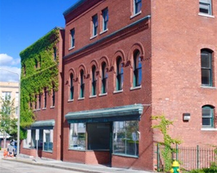 More Photos Of 153-165 State St, New London Office For Sale