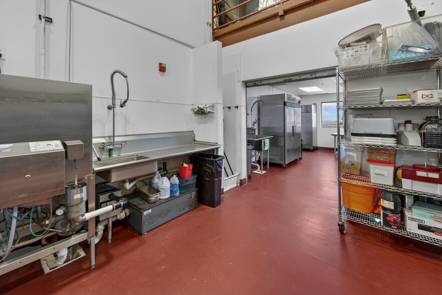 More Photos Of 1501 Lee Hill Dr, Boulder Showroom For Sale