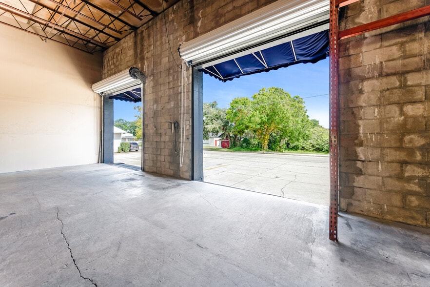 More Photos Of 1740 Segrave St, Daytona Beach Warehouse For Lease