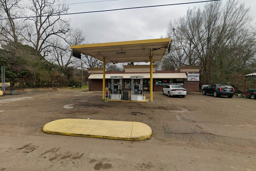More Photos Of 3510 N Liberty St, Canton Convenience Store For Sale