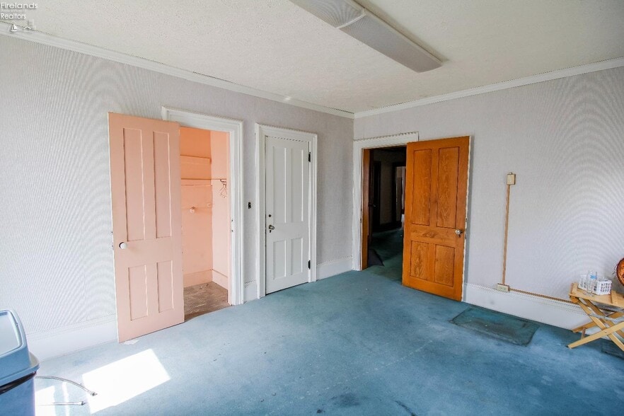 More Photos Of 516 W Washington St, Sandusky Office For Sale