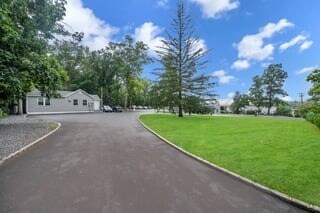 More Photos Of 440 Middle Country Rd, Middle Island Apartments For Sale