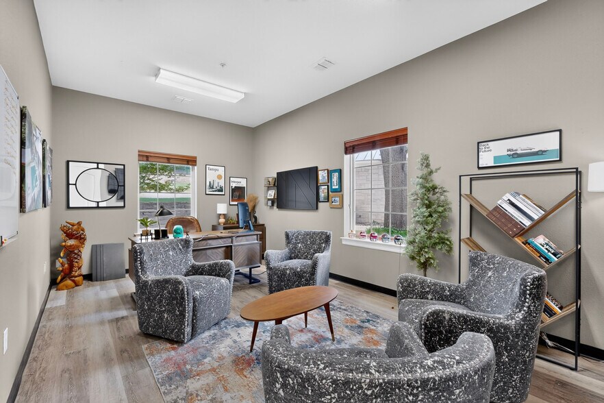More Photos Of 2230 Bush Dr, McKinney Medical For Lease