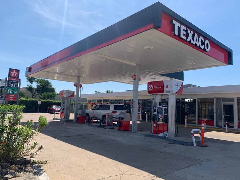 More Photos Of 2630 Walnut Hill Ln, Dallas Convenience Store For Sale