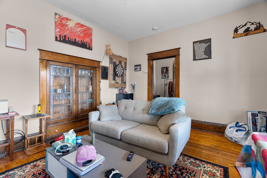 More Photos Of 583 Holly Ave, Saint Paul Apartments For Sale