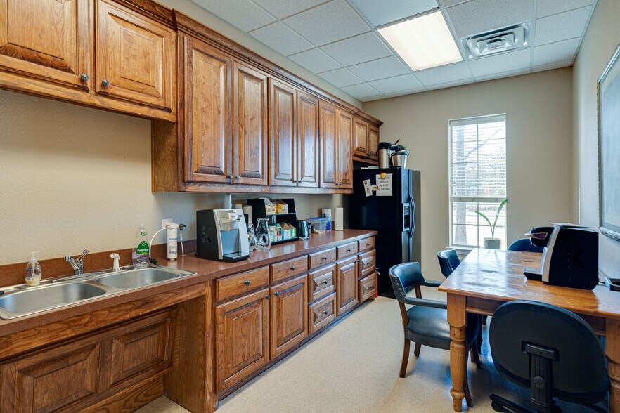 More Photos Of 3541 Teasley Ln, Denton Office For Lease