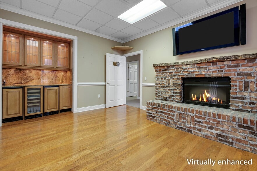 More Photos Of 2104 Delta Way, Tallahassee Office For Sale