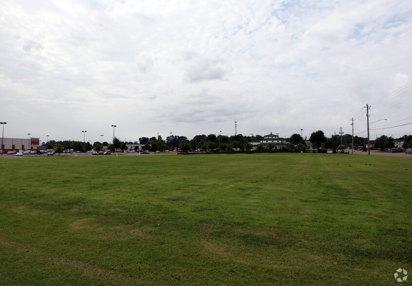 Primary Photo Of 2942 Kirby Whitten Pky, Memphis Land For Sale