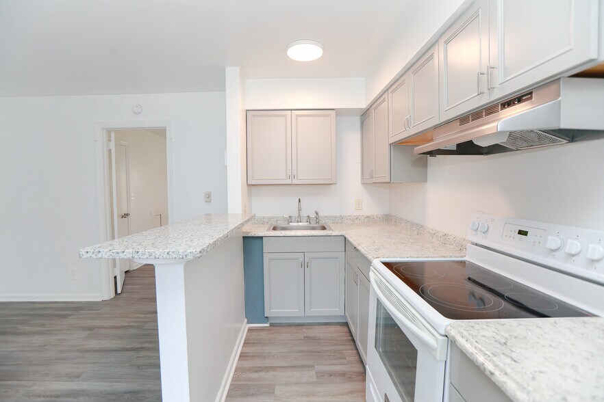 More Photos Of 1314-1318 Little Bay Ave, Norfolk Apartments For Sale