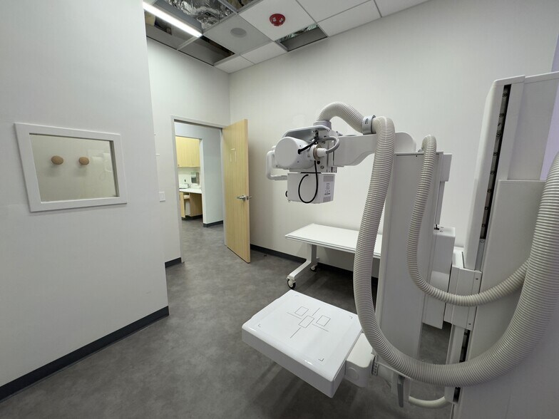 More Photos Of 8931-8947 W Atlantic Blvd, Coral Springs Unknown For Lease