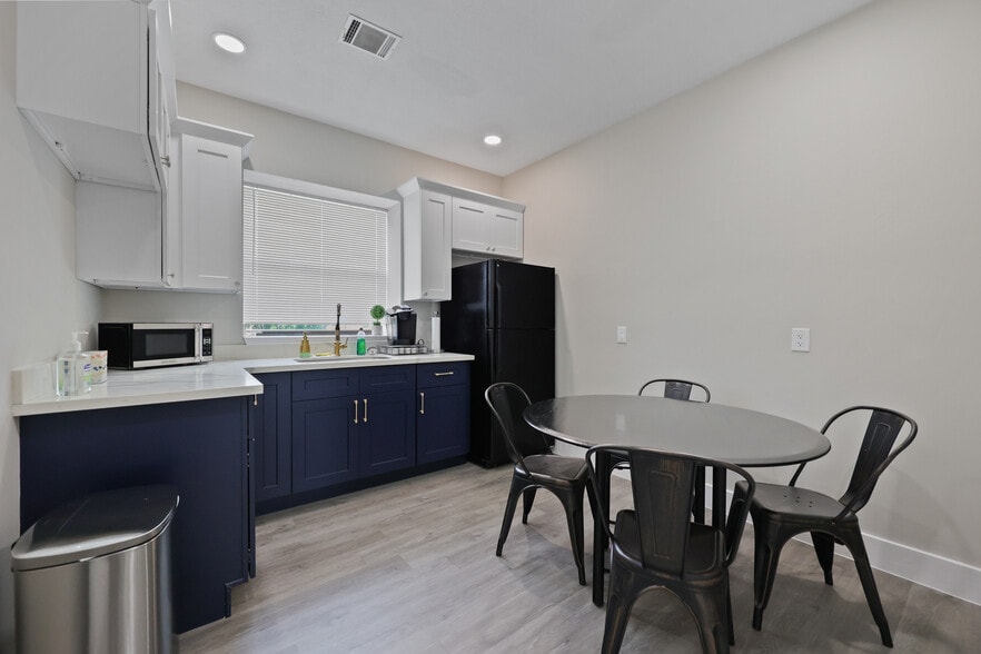 More Photos Of 20713 Aldine Westfield Rd, Houston Office Residential For Sale