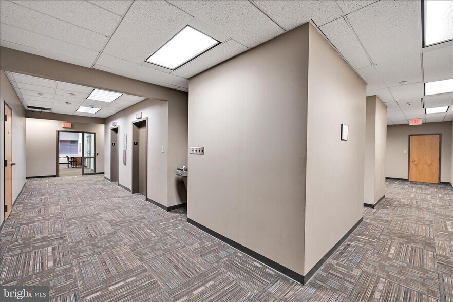 More Photos Of 19 N 6th St, Reading Office For Sale