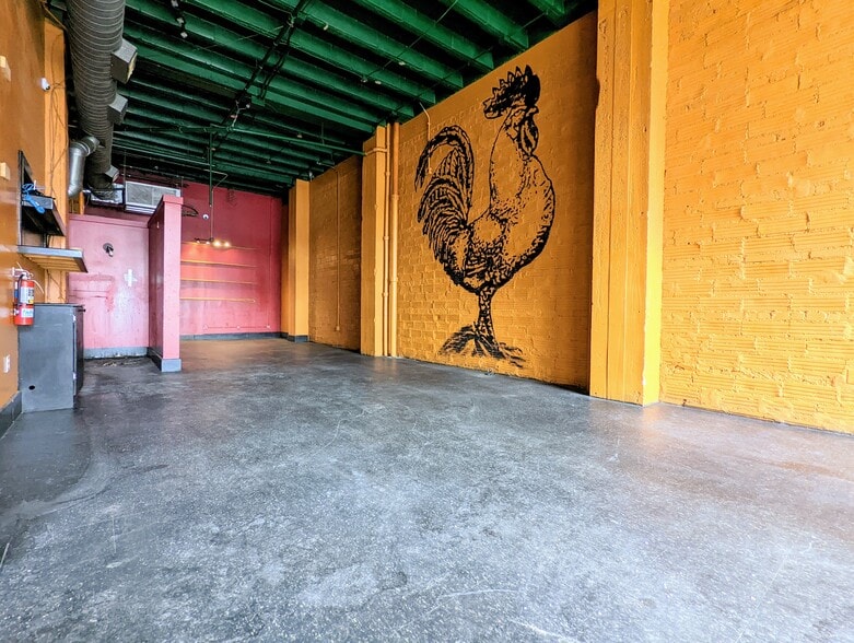 More Photos Of 1100 Locust St, Saint Louis Storefront Retail Office For Lease