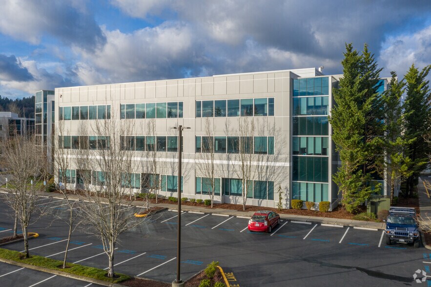More Photos Of 18500 NE Union Hill Rd, Redmond Office For Lease