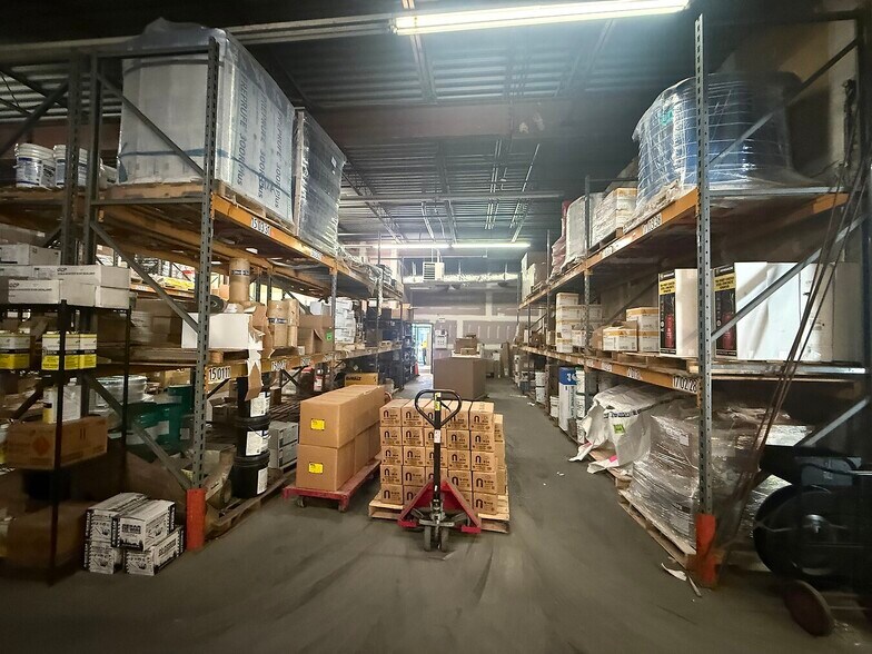 More Photos Of 1540-1544 Delmar Dr, Folcroft Light Distribution For Sale