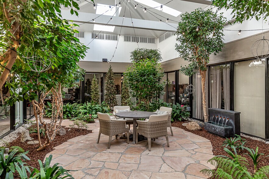 More Photos Of 2075 Pioneer Ct, San Mateo Medical For Lease