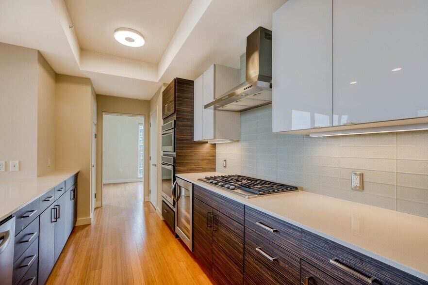 More Photos Of 2105 5th Ave, Seattle Apartments For Lease